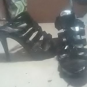 rouge heels size 8